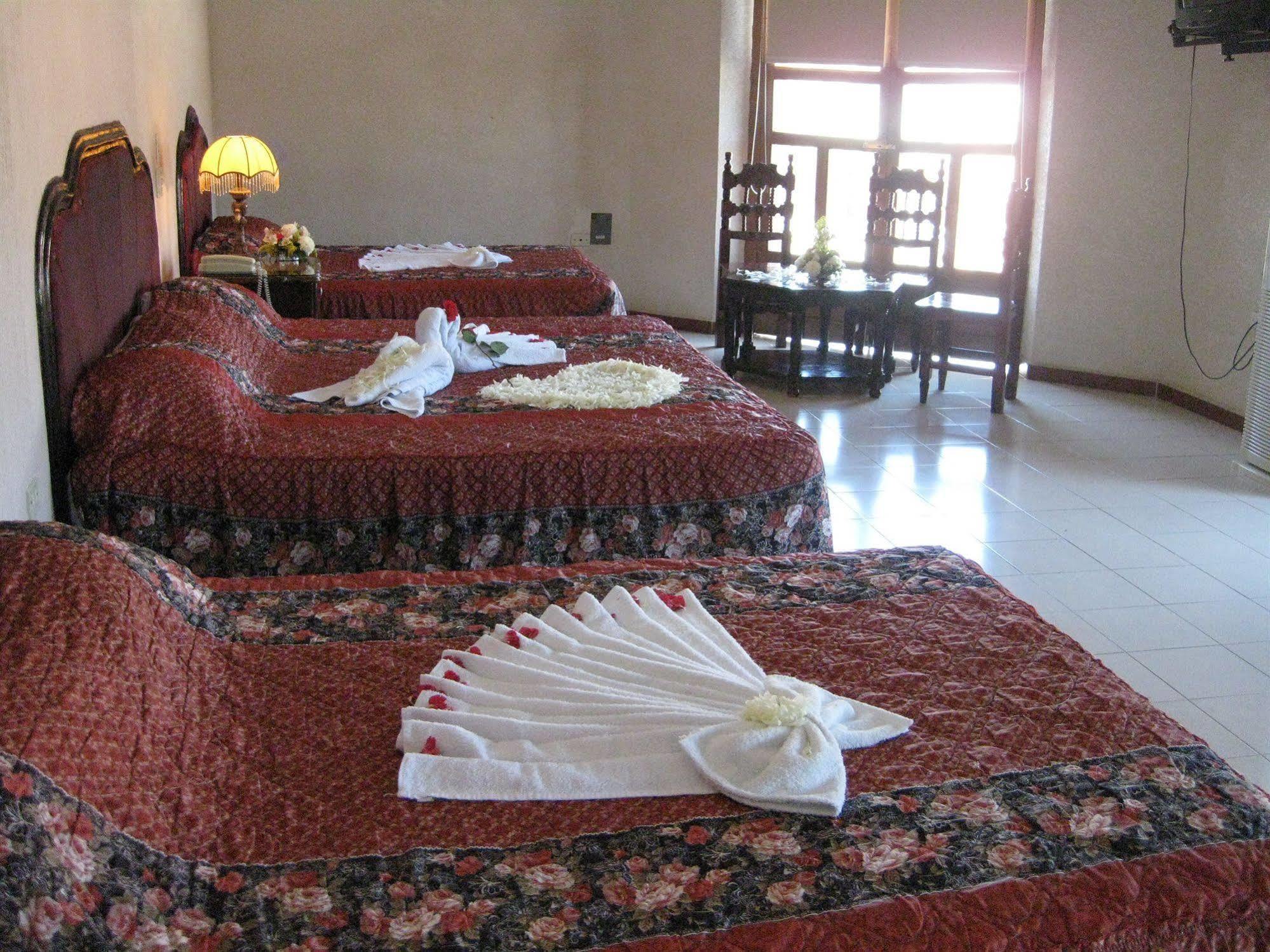 Hotel Plaza Yucatan Ticul Extérieur photo